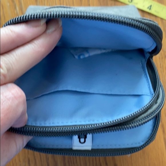 Baggallini crossbody bag - Picture 8 of 11